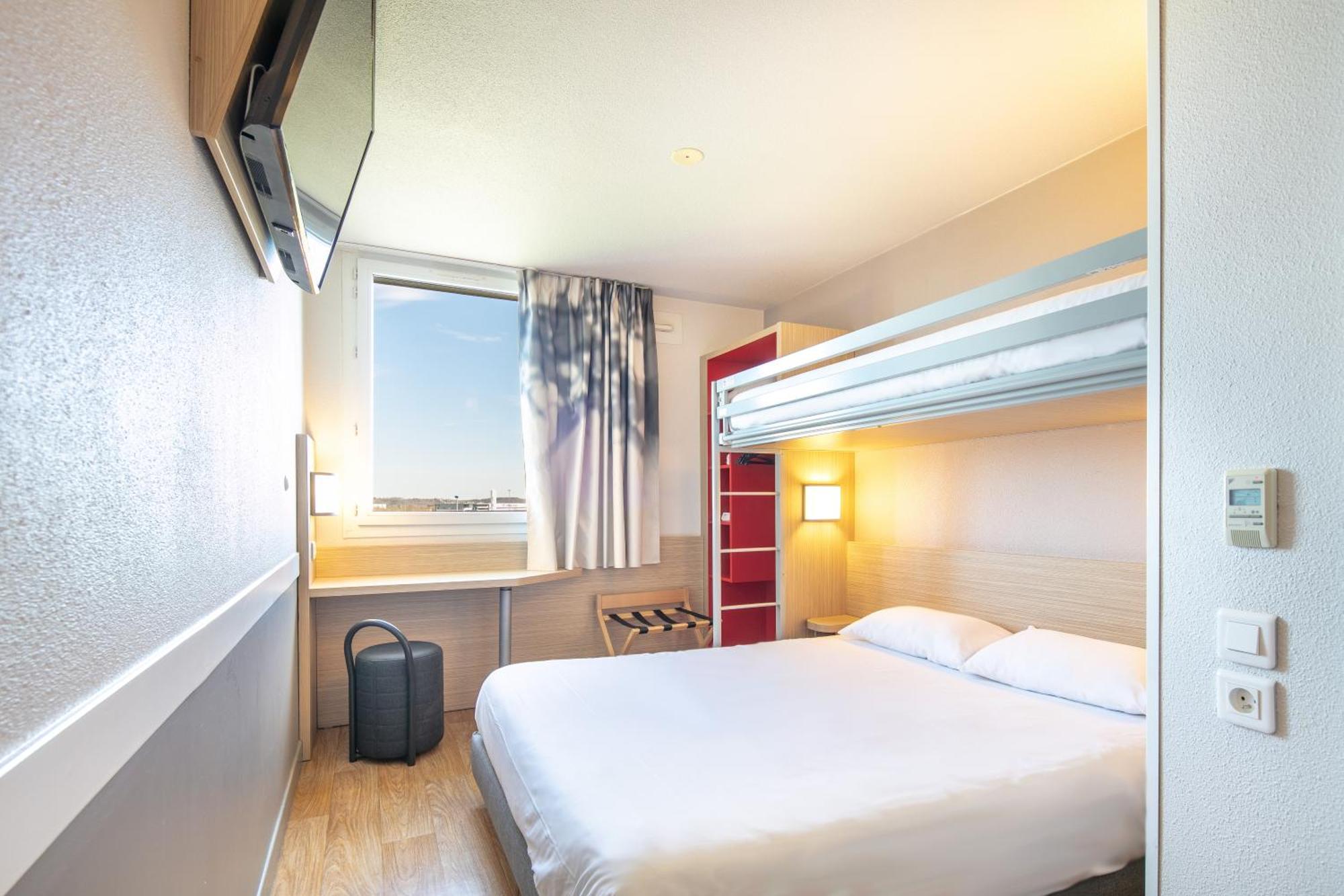 B&B Hotel Lyon Aeroport Saint-Quentin-Fallavier Εξωτερικό φωτογραφία